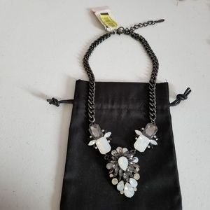 Stunning Jeweled Statement Necklace!